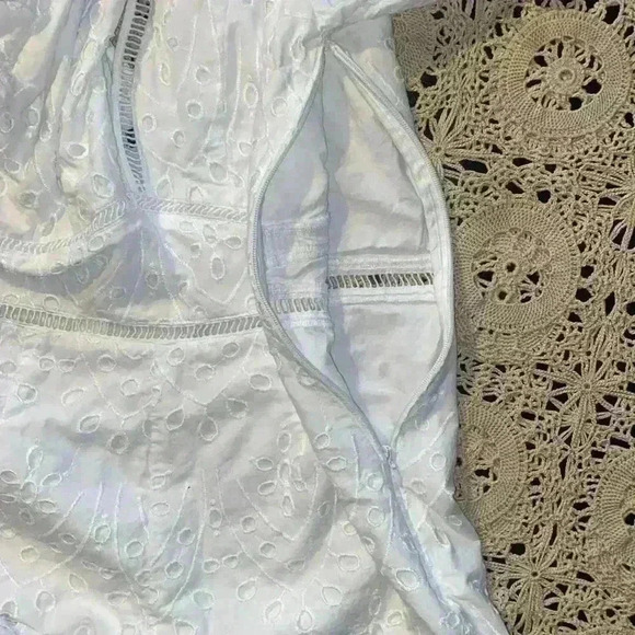 Abercrombie & Fitch White Eyelet Short Sleeve Romper - Picture 9 of 10